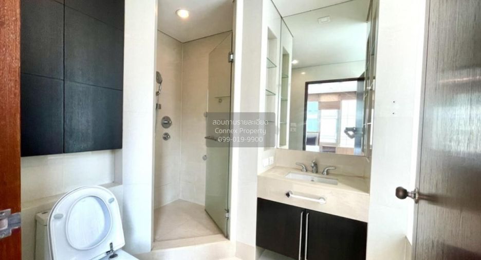 For sale 2 bedrooms condo in Pathum Wan, Bangkok