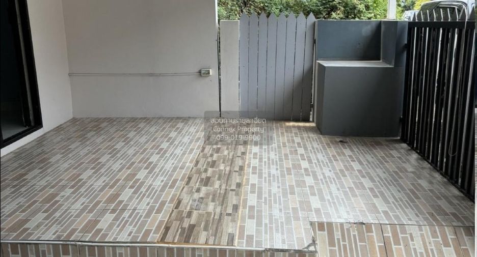 For sale 2 bedrooms townhouse in Lam Luk Ka, Pathum Thani