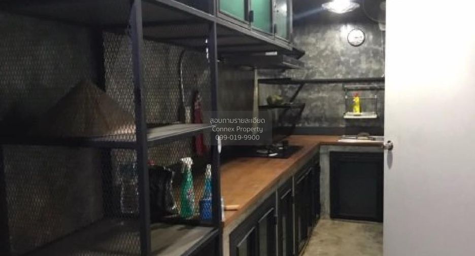 For sale 4 bedrooms townhouse in Sai Mai, Bangkok