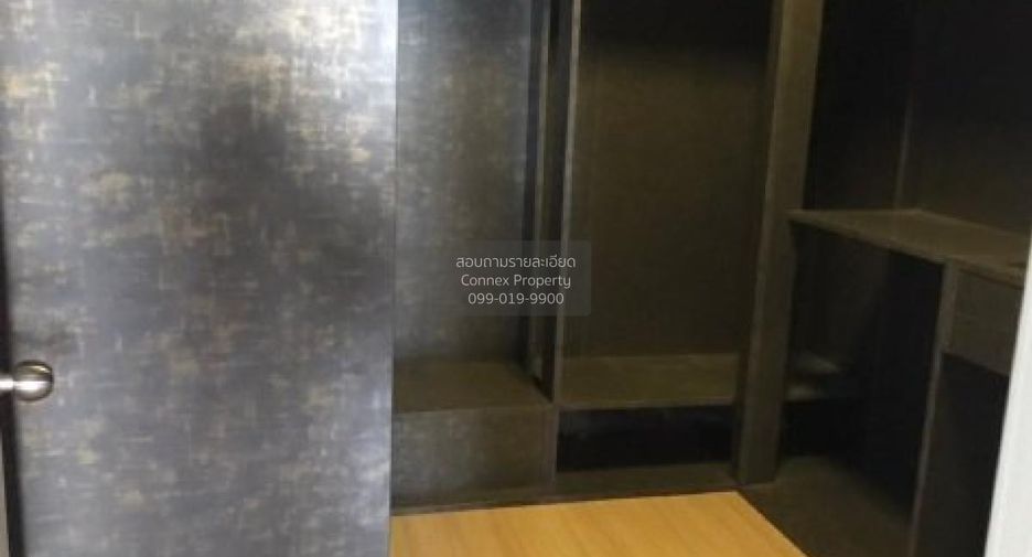 For sale 4 bedrooms townhouse in Sai Mai, Bangkok