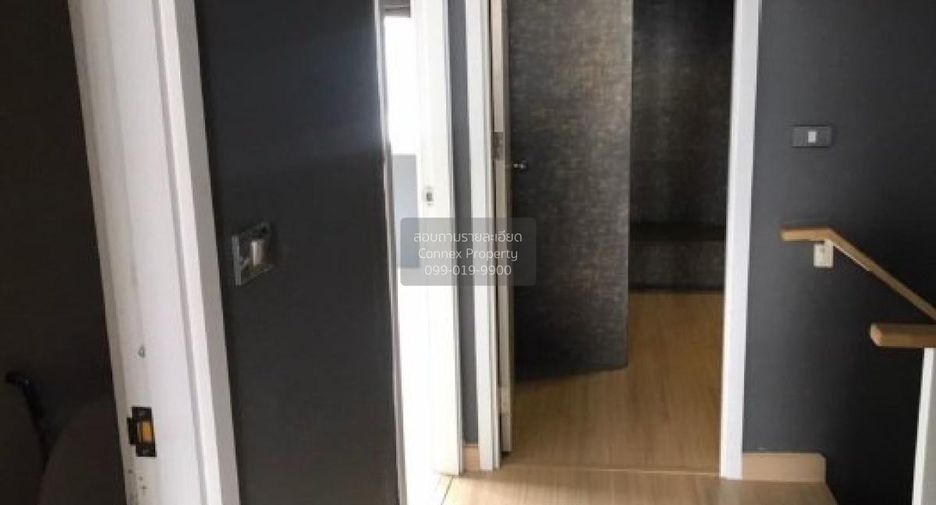 For sale 4 bedrooms townhouse in Sai Mai, Bangkok