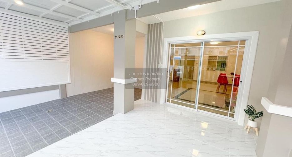 Casa adosada en venta de 3 habitaciones en Bang Yai, Nonthaburi