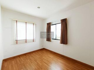 For sale 3 bedrooms townhouse in Bang Sao Thong, Samut Prakan