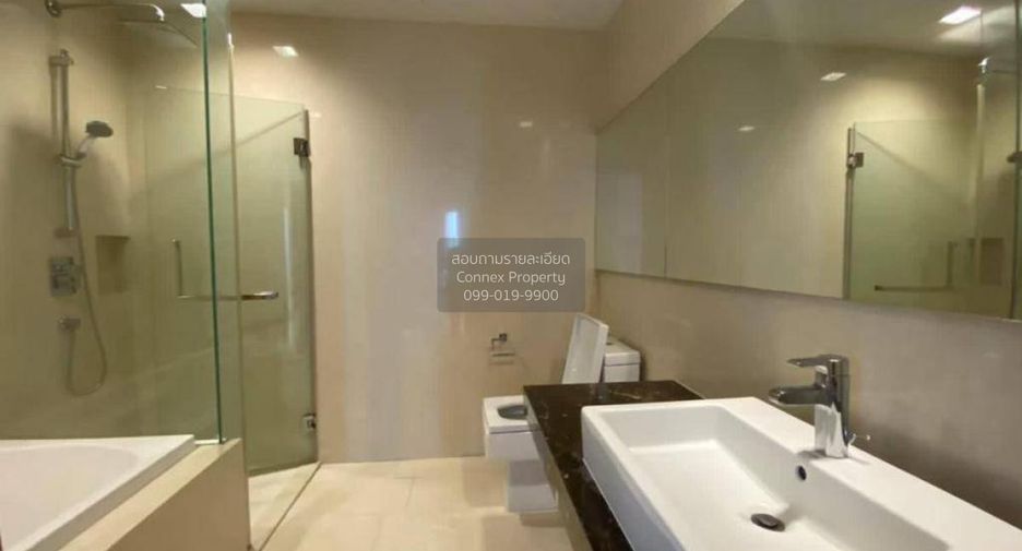 For rent 3 bedrooms condo in Khlong Toei, Bangkok