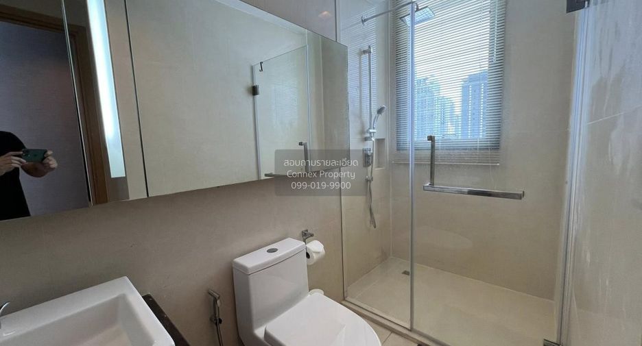 For rent 2 bedrooms condo in Khlong Toei, Bangkok