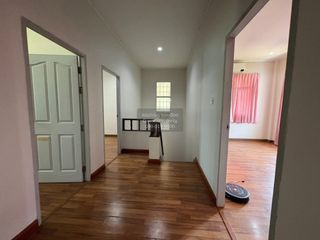 For rent 3 bedrooms house in Saphan Sung, Bangkok