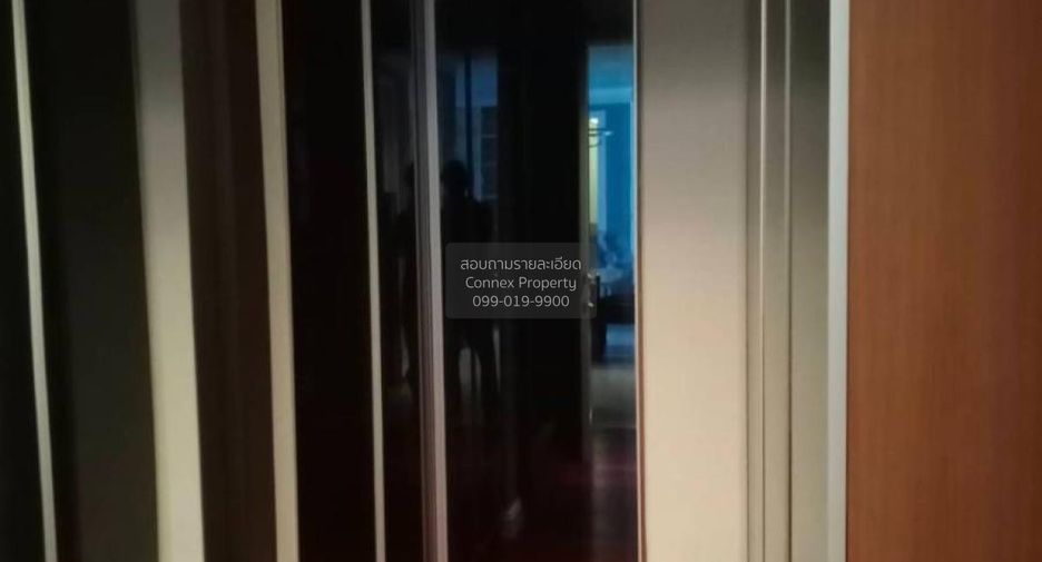 For rent 2 bedrooms condo in Pathum Wan, Bangkok