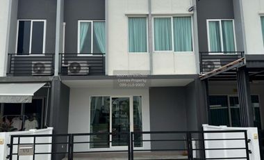 Reihenhaus zur Miete mit 3 Zimmer in Bang Khen, Bangkok