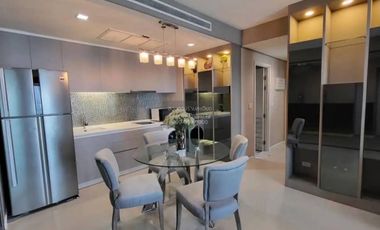 À louer 2 chambres condo à Yan Nawa, Bangkok