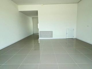Gewerbefläche zur Miete mit 3 Zimmer in Phutthamonthon, Nakhon Pathom