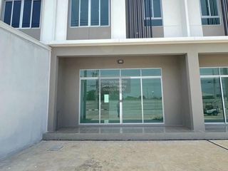 Gewerbefläche zur Miete mit 3 Zimmer in Phutthamonthon, Nakhon Pathom