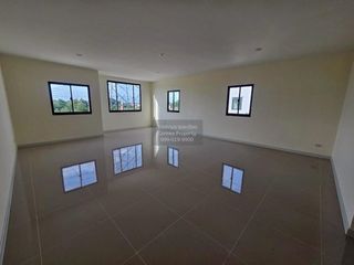 For rent 1 bed retail Space in Mueang Pathum Thani, Pathum Thani