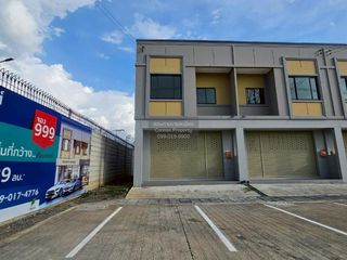 For rent 1 bed retail Space in Mueang Pathum Thani, Pathum Thani
