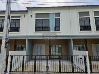 Reihenhaus zur Miete mit 3 Zimmer in Min Buri, Bangkok