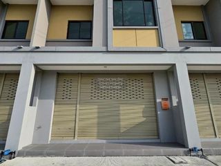 For rent 1 bed retail Space in Mueang Pathum Thani, Pathum Thani