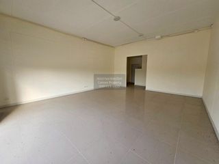 For rent 1 bed retail Space in Mueang Pathum Thani, Pathum Thani