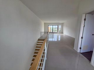For rent 3 bedrooms retail Space in Mueang Pathum Thani, Pathum Thani
