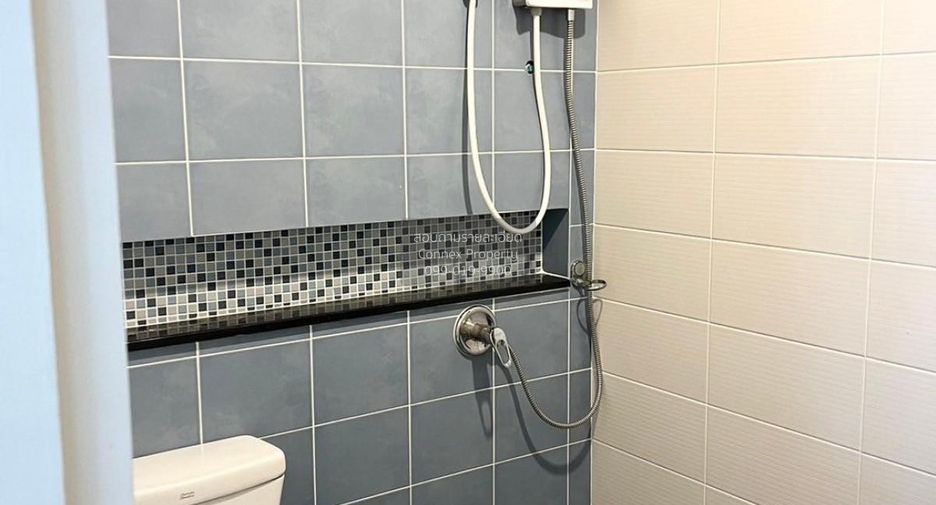 Reihenhaus zur Miete mit 3 Zimmer in Phra Khanong, Bangkok