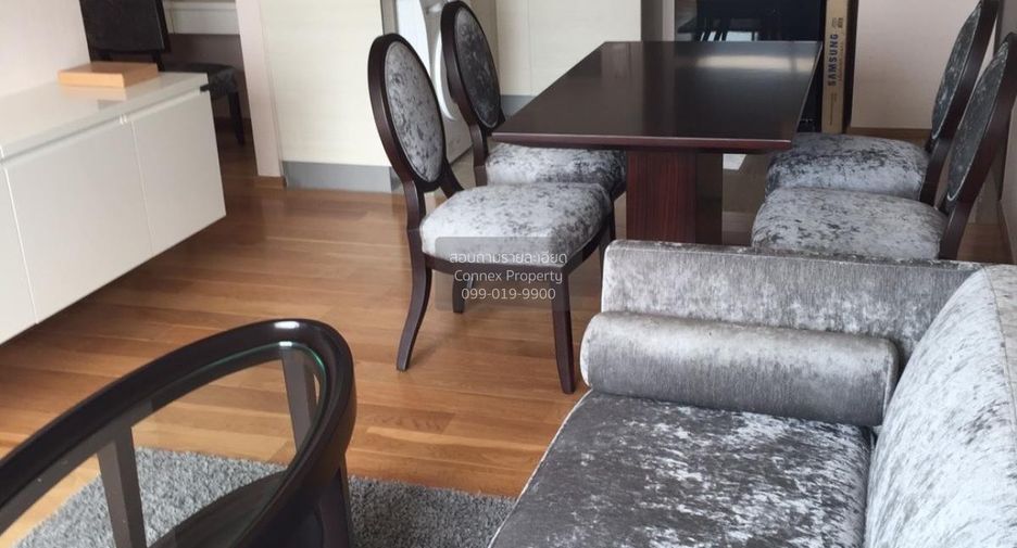 For rent 2 bedrooms condo in Watthana, Bangkok
