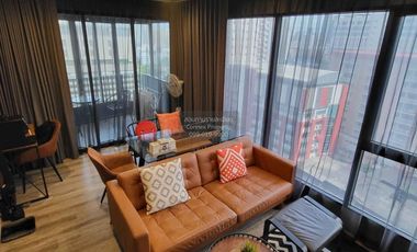 À louer 2 chambres condo à Watthana, Bangkok