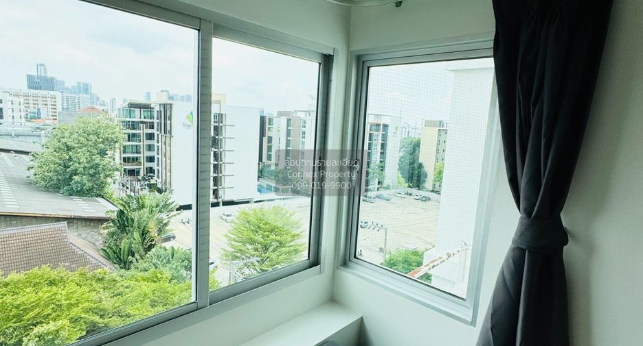 À louer 1 chambre condo à Phra Khanong, Bangkok