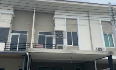 出租 4 卧室 联排别墅 在 Bang Phli, Samut Prakan