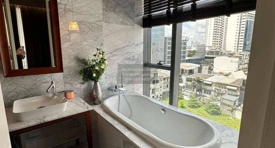 For rent 2 bedrooms condo in Watthana, Bangkok