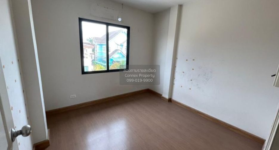 For sale 3 bedrooms townhouse in Lam Luk Ka, Pathum Thani