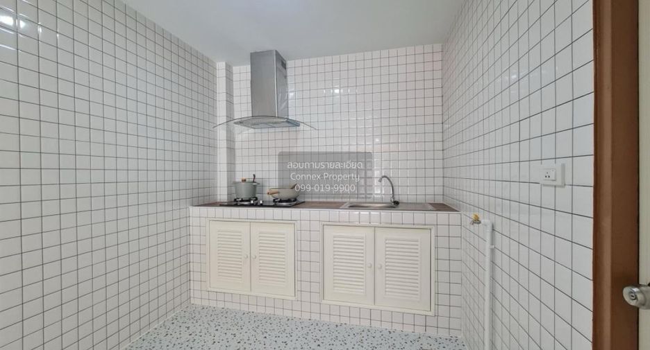 For sale 3 bedrooms townhouse in Sai Mai, Bangkok