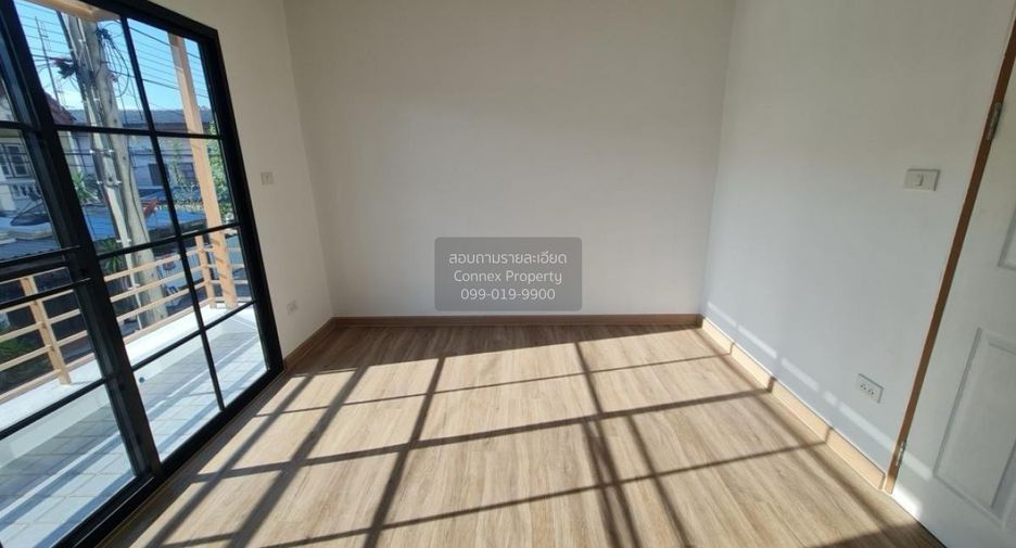 For sale 3 bedrooms townhouse in Sai Mai, Bangkok