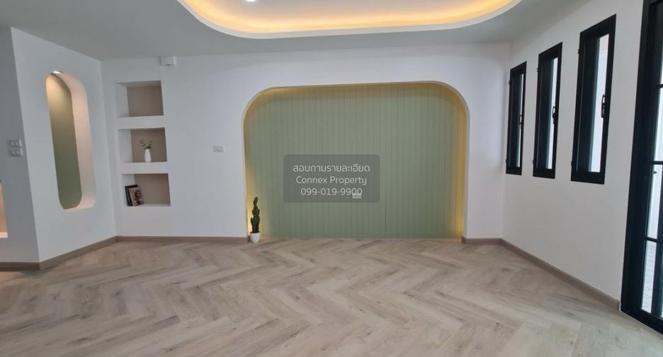 For sale 3 bedrooms townhouse in Sai Mai, Bangkok