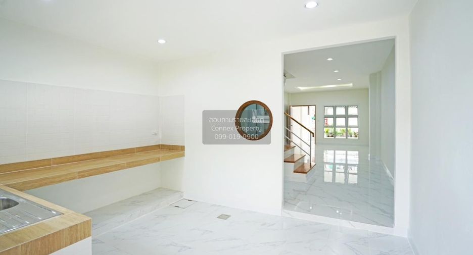 For sale 3 bedrooms townhouse in Mueang Nonthaburi, Nonthaburi