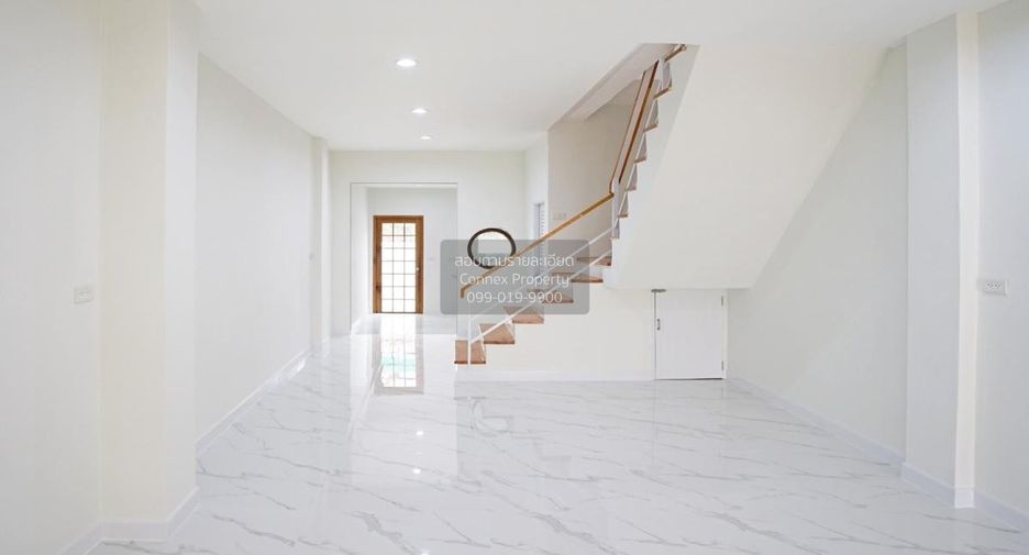 For sale 3 bedrooms townhouse in Mueang Nonthaburi, Nonthaburi