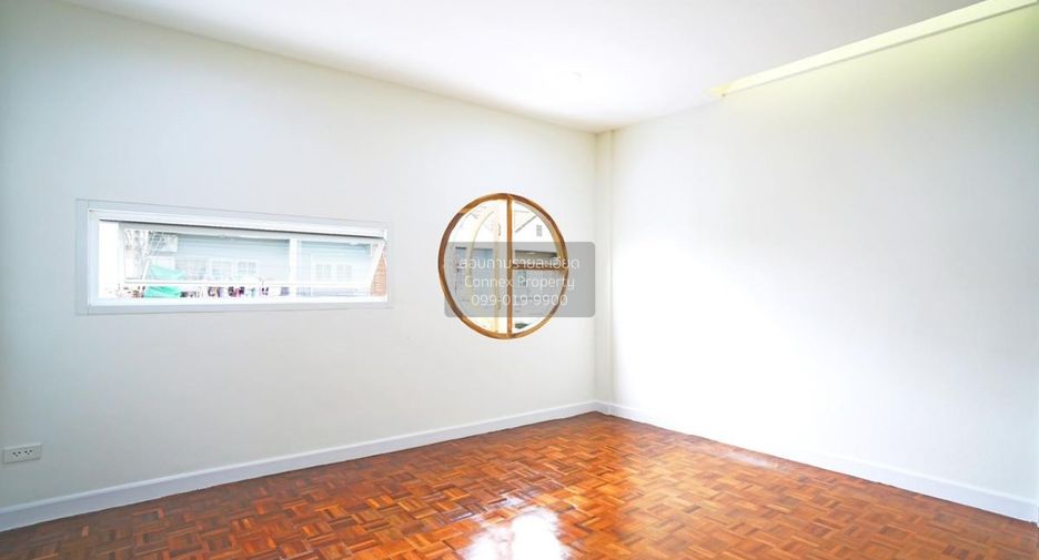 For sale 3 bedrooms townhouse in Mueang Nonthaburi, Nonthaburi