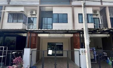 Reihenhaus zum Kauf mit 2 Zimmer in Nong Chok, Bangkok