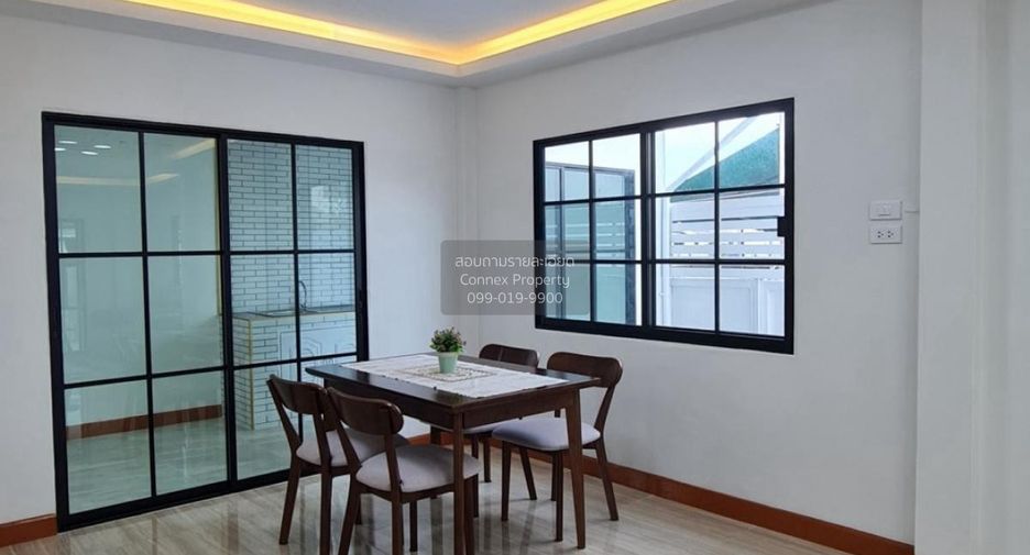 Casa adosada en venta de 4 habitaciones en Khlong Sam Wa, Bangkok