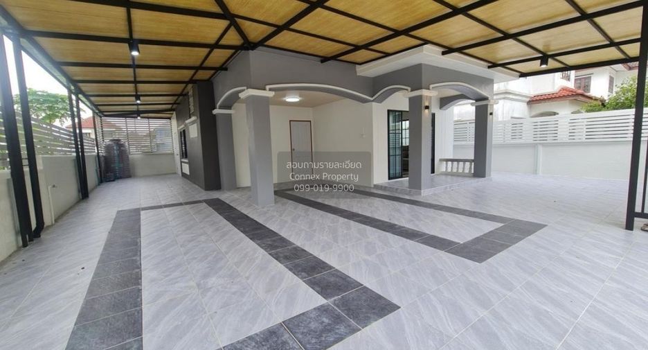 Casa adosada en venta de 4 habitaciones en Khlong Sam Wa, Bangkok