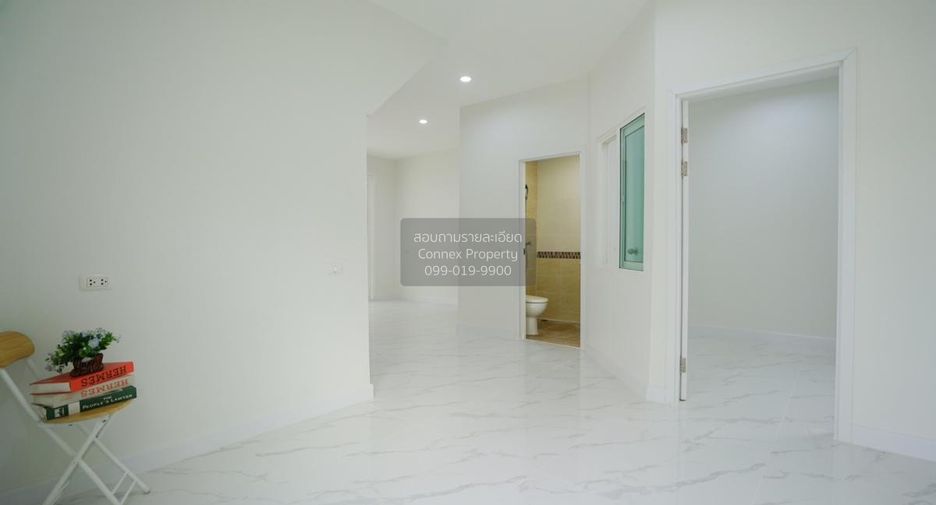 For sale 4 ベッドルーム townhouse in Chom Thong, Bangkok