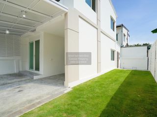 For sale 4 ベッドルーム townhouse in Chom Thong, Bangkok
