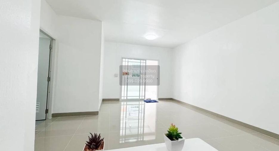 Casa adosada en venta de 3 habitaciones en Bang Yai, Nonthaburi