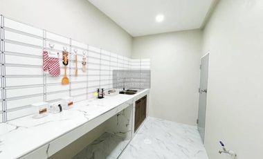 Casa adosada en venta de 3 habitaciones en Bang Yai, Nonthaburi