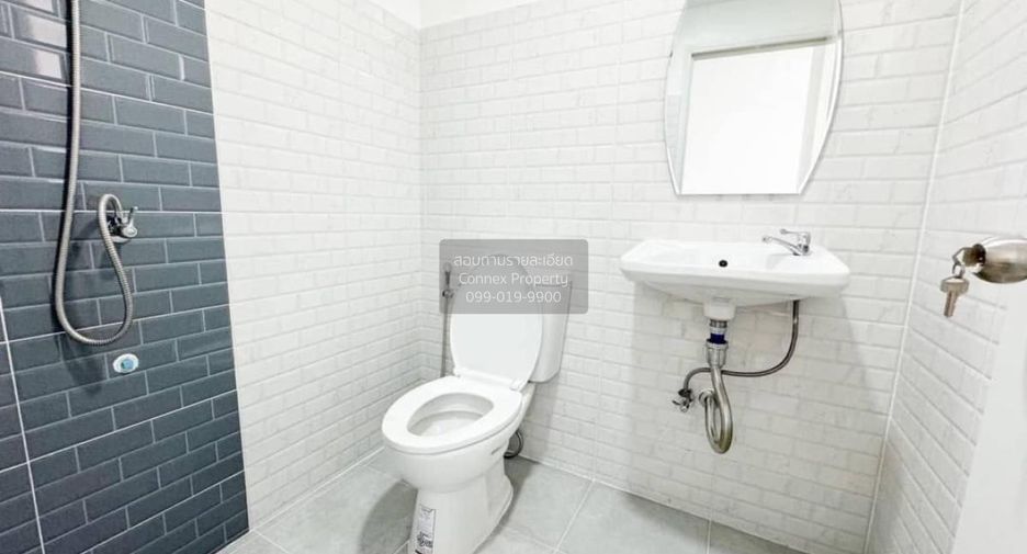 Casa adosada en venta de 3 habitaciones en Bang Yai, Nonthaburi