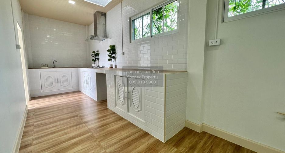 For sale 4 bedrooms house in Khlong Sam Wa, Bangkok