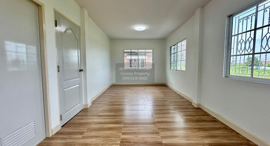 For sale 4 bedrooms house in Khlong Sam Wa, Bangkok
