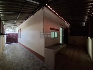 À vendre 2 chambres maison de ville à Pluak Daeng, Rayong