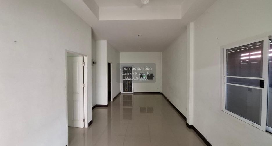 À vendre 2 chambres maison de ville à Pluak Daeng, Rayong
