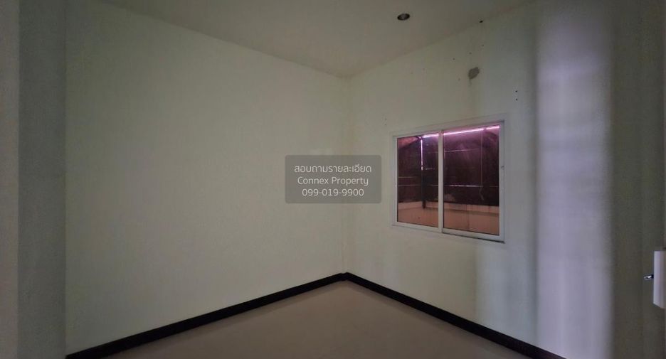 À vendre 2 chambres maison de ville à Pluak Daeng, Rayong