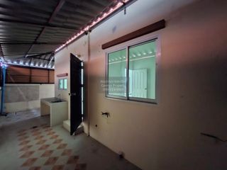 À vendre 2 chambres maison de ville à Pluak Daeng, Rayong