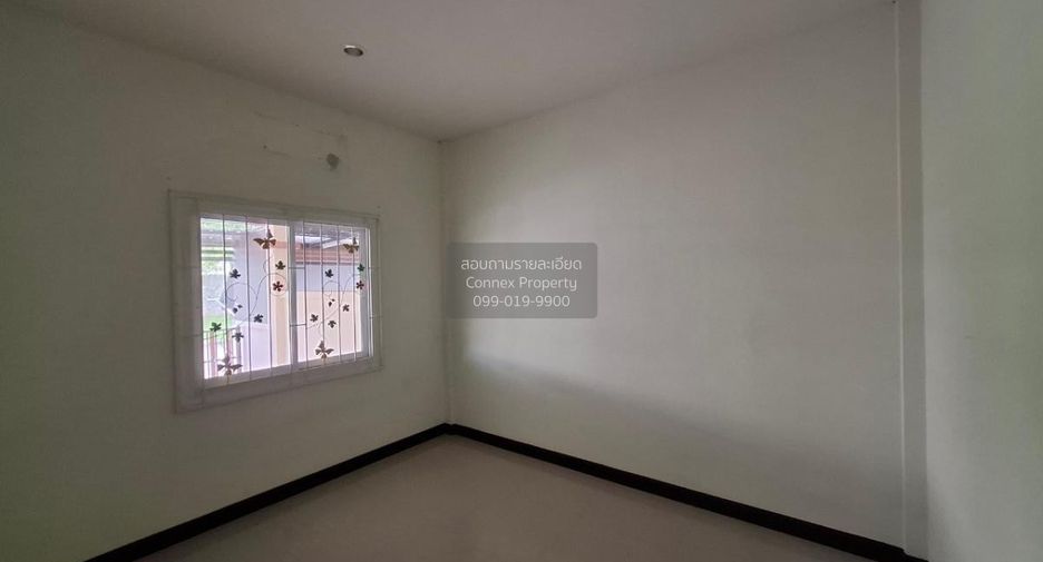 À vendre 2 chambres maison de ville à Pluak Daeng, Rayong
