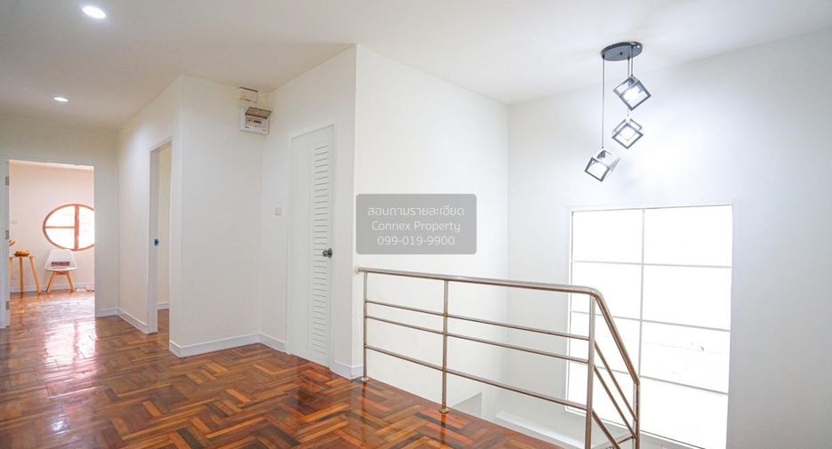 For sale 3 bedrooms townhouse in Thung Khru, Bangkok